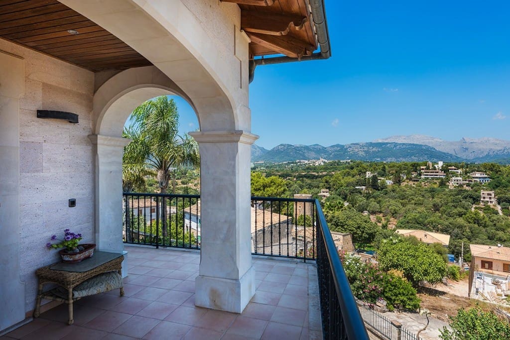 5 soveværelse Villa til salg i Buger med swimmingpool garage - € 3.100.000 (Ref: 5222365)