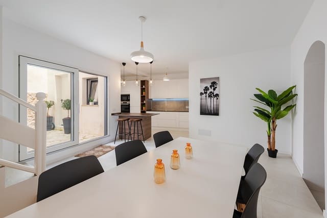 4 soveværelse Byhus til salg i Pollensa / Pollença med swimmingpool - € 1.295.000 (Ref: 5283534)