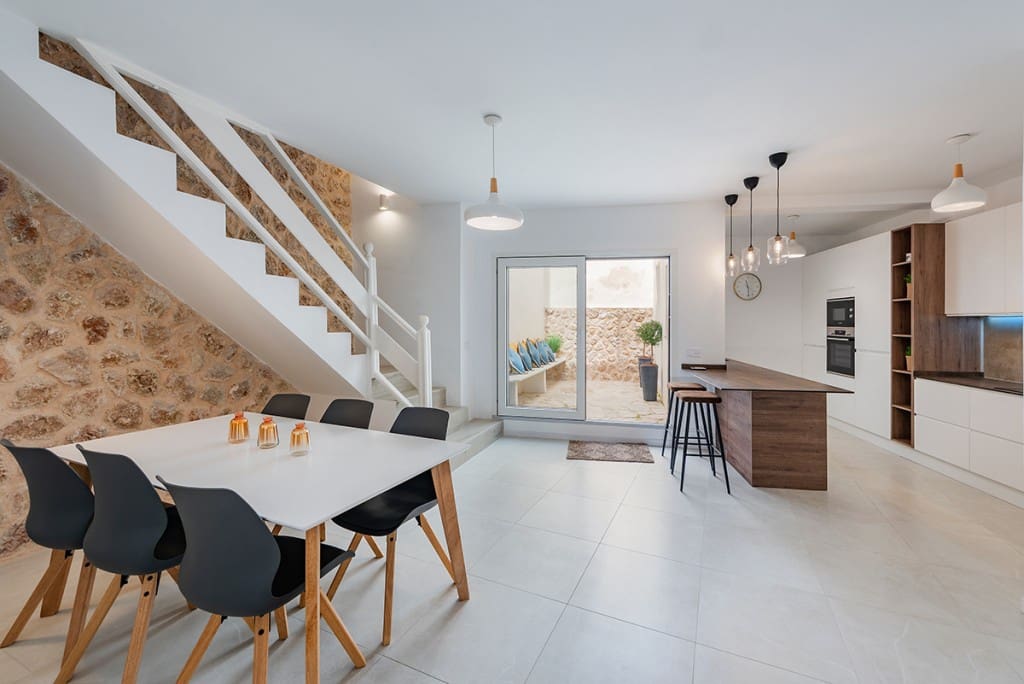 4 soveværelse Byhus til salg i Pollensa / Pollenca med swimmingpool - € 1.295.000 (Ref: 5283534)