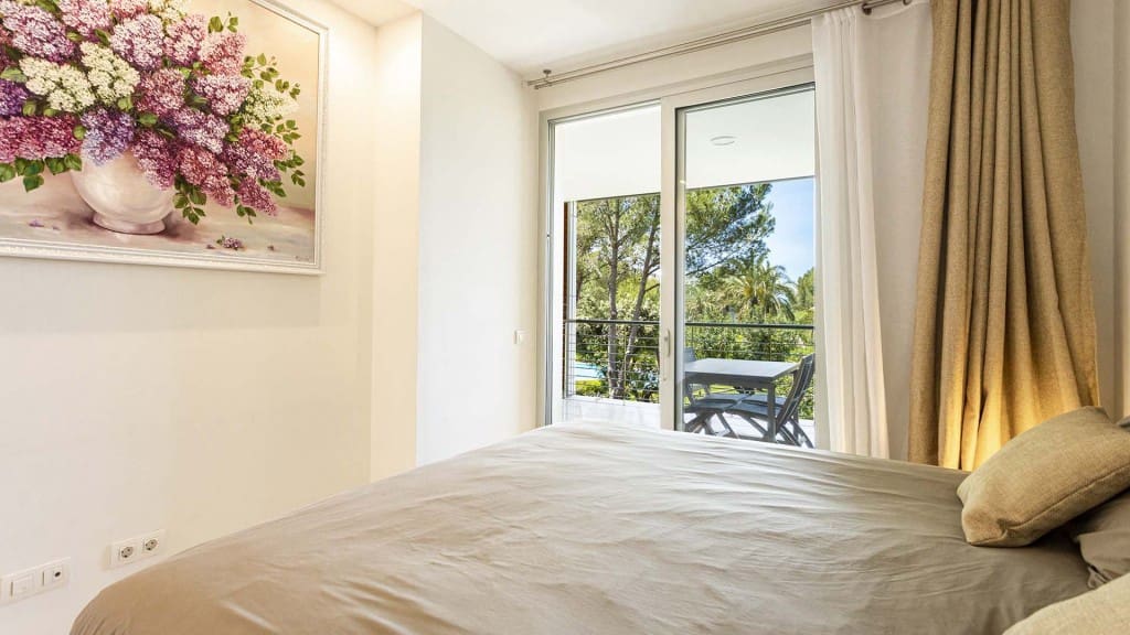 2 soveværelse Lejlighed til salg i Bendinat med swimmingpool garage - € 1.950.000 (Ref: 5283535)