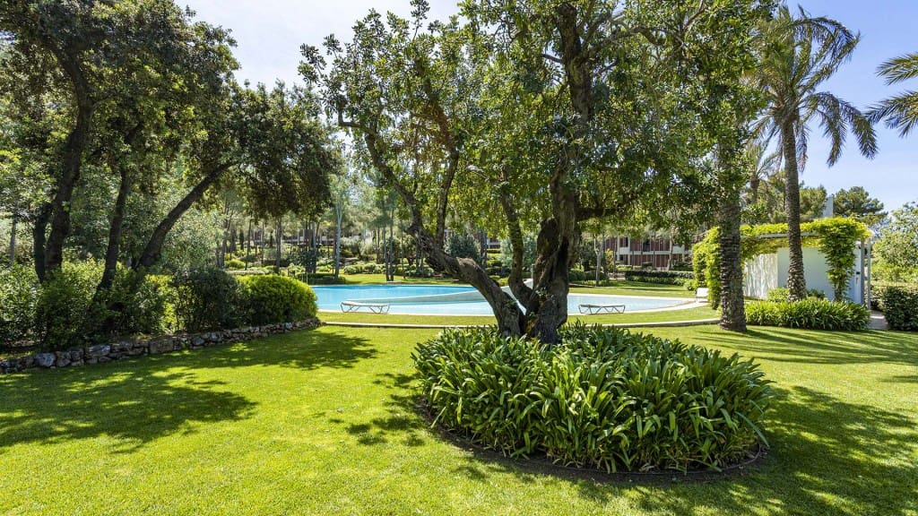 2 soveværelse Lejlighed til salg i Bendinat med swimmingpool garage - € 1.950.000 (Ref: 5283535)