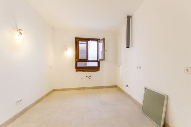 2 bedroom Apartment for sale in Palma de Mallorca - € 1,775,000 (Ref: 6120823)