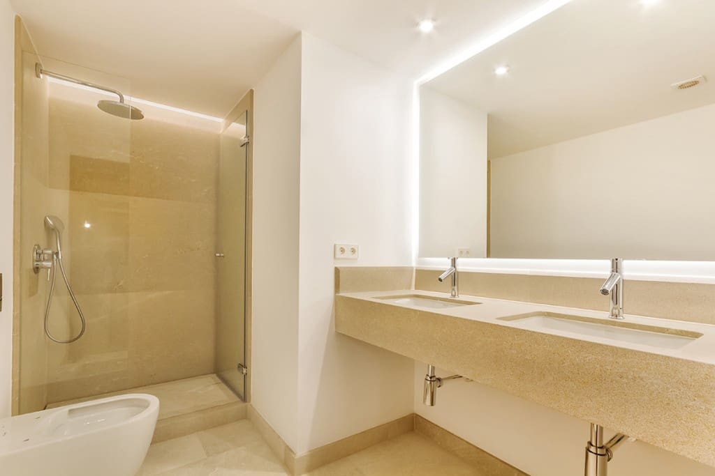 2 bedroom Apartment for sale in Palma de Mallorca - € 1,775,000 (Ref: 6120823)