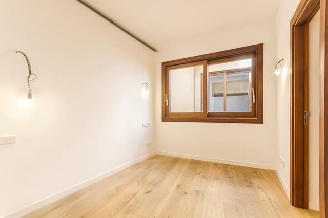 2 bedroom Apartment for sale in Palma de Mallorca - € 1,775,000 (Ref: 6120823)