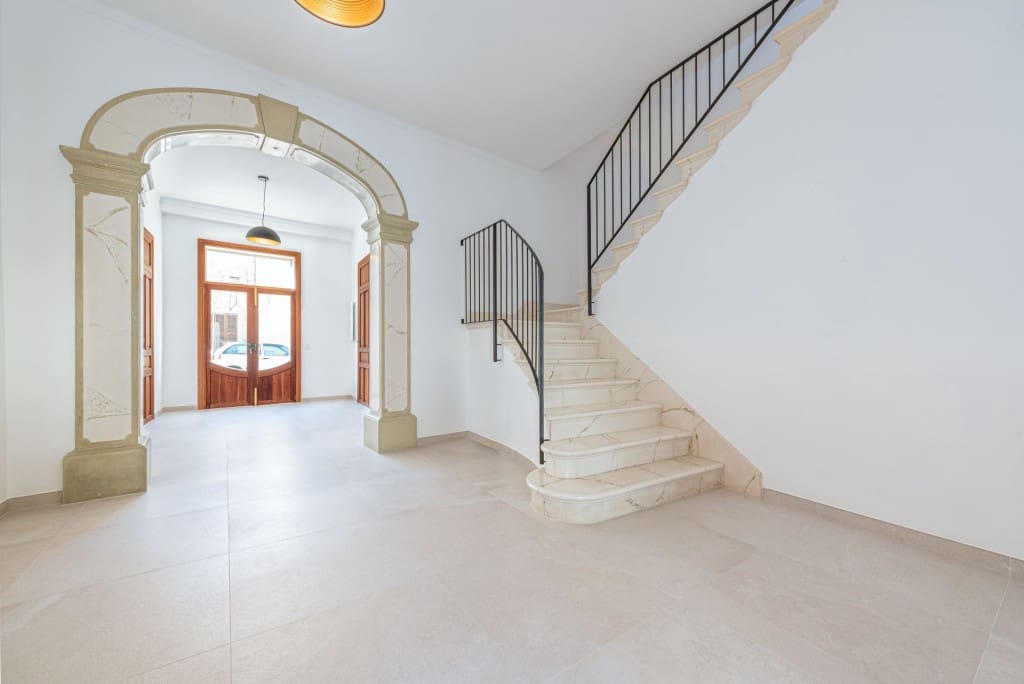 5 soveværelse Byhus til salg i Sa Pobla med swimmingpool garage - € 950.000 (Ref: 6120874)