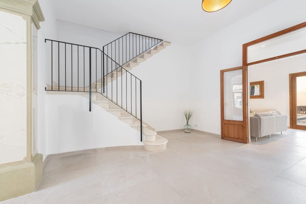 5 soveværelse Byhus til salg i Sa Pobla med swimmingpool garage - € 950.000 (Ref: 6120874)