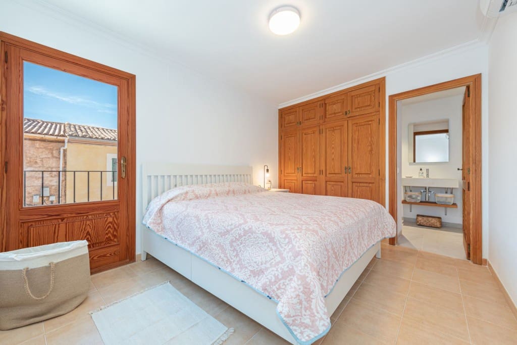 5 soveværelse Byhus til salg i Sa Pobla med swimmingpool garage - € 950.000 (Ref: 6120874)