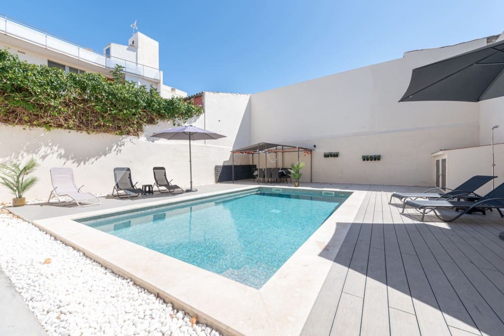 5 soveværelse Byhus til salg i Sa Pobla med swimmingpool garage - € 950.000 (Ref: 6120874)