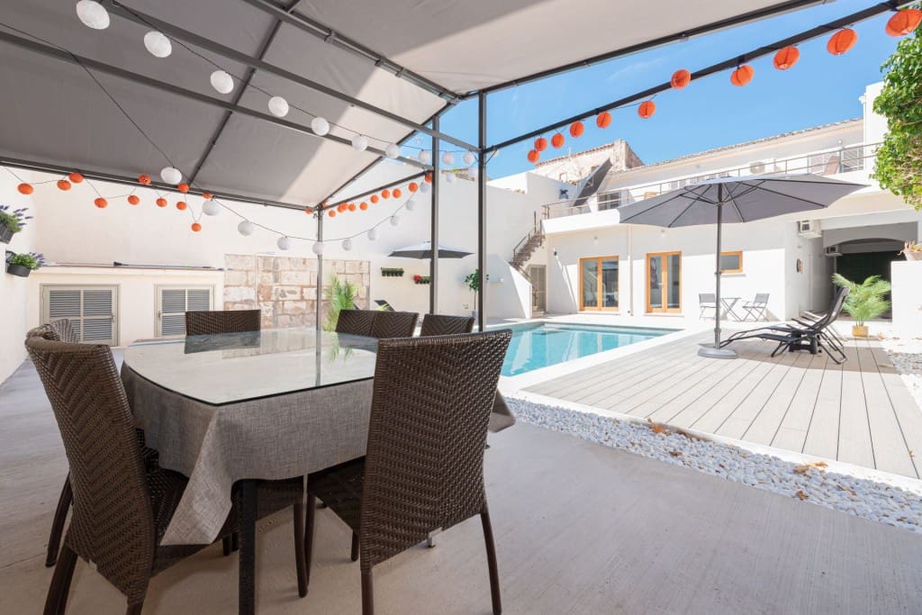 5 soveværelse Byhus til salg i Sa Pobla med swimmingpool garage - € 950.000 (Ref: 6120874)