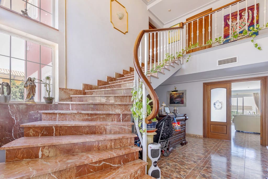 5 soveværelse Villa til salg i Palmanova med swimmingpool garage - € 2.950.000 (Ref: 6120881)