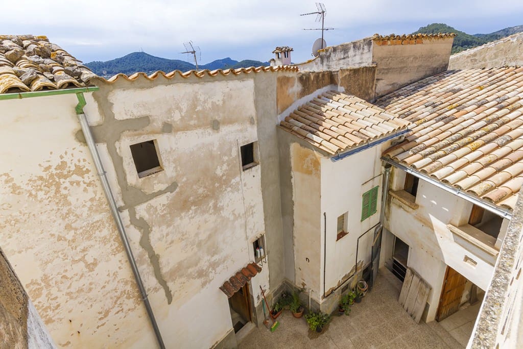 7 soveværelse Byhus til salg i Andratx med garage - € 809.500 (Ref: 6120892)