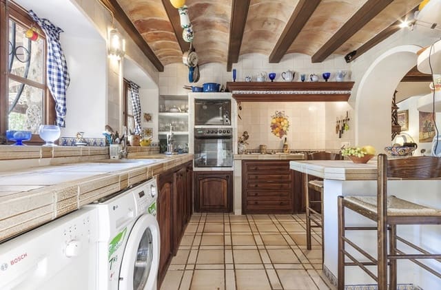 5 sovrum Finca/Hus på landet till salu i Alcúdia med pool garage - 1 600 000 € (Ref: 6259995)