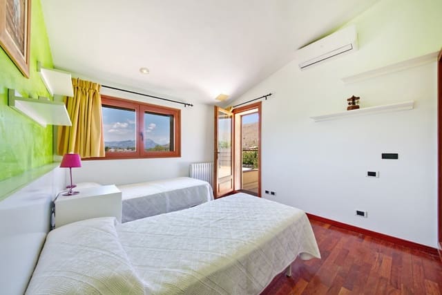 4 makuuhuone Huvila myytävänä paikassa Port de Pollença, Pollensa / Pollença mukana uima-altaan - 900 000 € (Ref: 6260000)