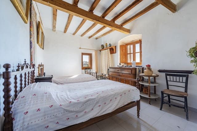 7 slaapkamer Finca/Landhuis te koop in Lloret de Vista Alegre met garage - € 2.710.000 (Ref: 6535849)