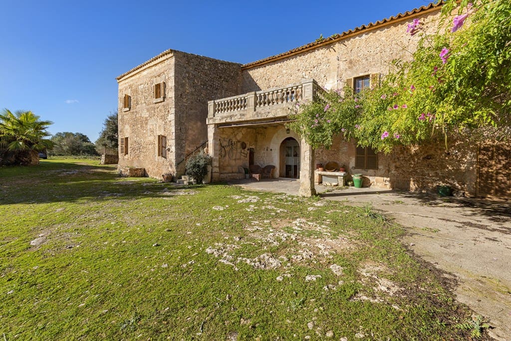 7 soveværelse Finca/Landehus til salg i Lloret de Vista Alegre med garage - € 2.710.000 (Ref: 6535849)