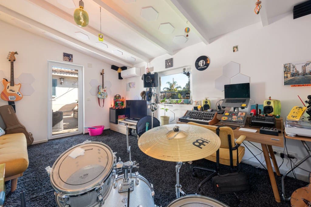 3 bedroom Semi-detached Villa for sale in Pollensa / Pollenca with pool - € 725,000 (Ref: 6535861)