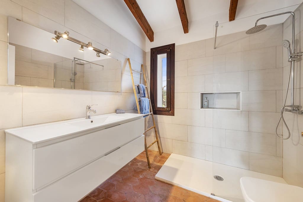 4 soveværelse Byhus til salg i Santa Eugenia med swimmingpool garage - € 1.200.000 (Ref: 6738255)