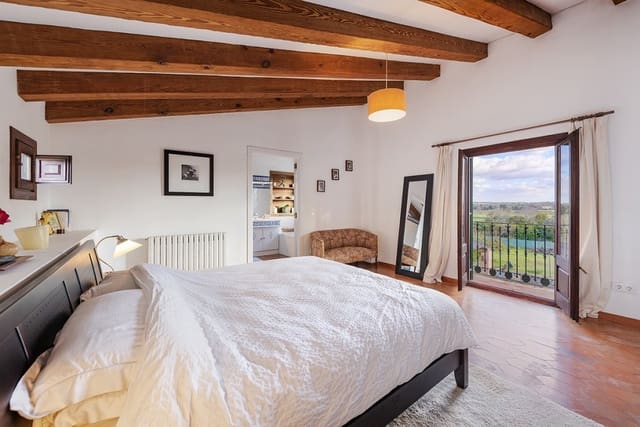 4 soveværelse Byhus til salg i Santa Eugènia med swimmingpool garage - € 1.200.000 (Ref: 6738255)