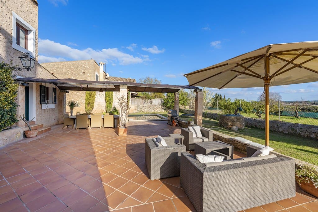 4 soveværelse Byhus til salg i Santa Eugenia med swimmingpool garage - € 1.200.000 (Ref: 6738255)