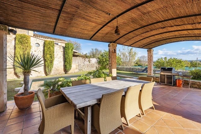 4 soveværelse Byhus til salg i Santa Eugènia med swimmingpool garage - € 1.200.000 (Ref: 6738255)