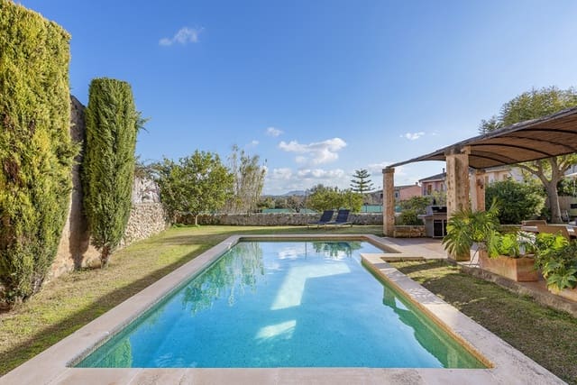 4 soveværelse Byhus til salg i Santa Eugènia med swimmingpool garage - € 1.200.000 (Ref: 6738255)