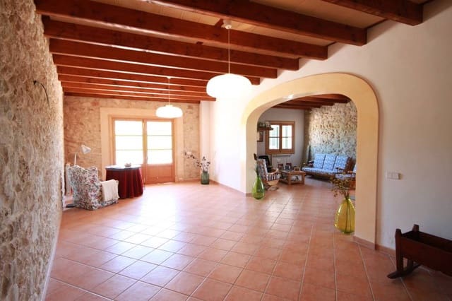 7 makuuhuone Maalaistalo myytävänä paikassa Lloret de Vista Alegre mukana uima-altaan 
autotalli - 2 650 000 € (Ref: 6851622)