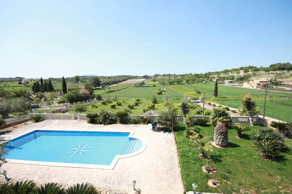 7 soveværelse Finca/Landehus til salg i Lloret de Vista Alegre med swimmingpool garage - € 2.650.000 (Ref: 6851622)