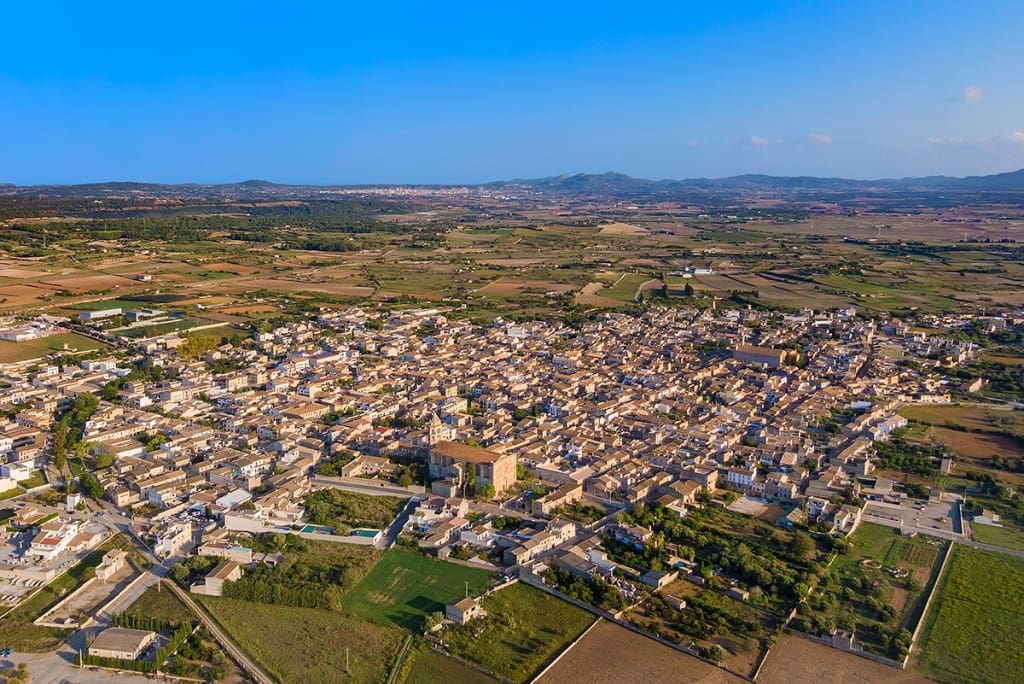 7 soveværelse Finca/Landehus til salg i Lloret de Vista Alegre med swimmingpool garage - € 2.650.000 (Ref: 6851622)