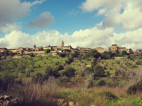 7 soveværelse Finca/Landehus til salg i Lloret de Vista Alegre med swimmingpool garage - € 2.650.000 (Ref: 6851622)