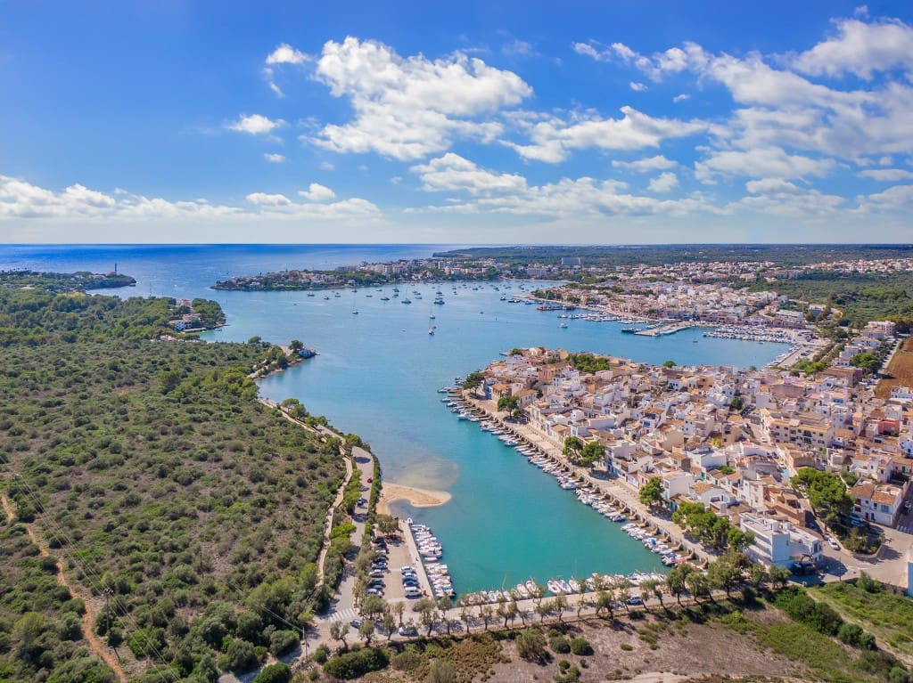 5 quarto Moradia Geminada para venda em Portocolom com piscina garagem - 1 890 000 € (Ref: 6989824)