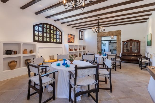 7 soveværelse Finca/Landehus til salg i Pollensa / Pollença med swimmingpool garage - € 6.800.000 (Ref: 7016164)