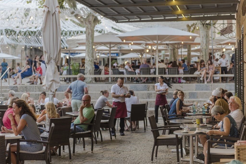 7 bedroom Finca/Country House for sale in Pollensa / Pollenca with pool garage - € 6,800,000 (Ref: 7016164)