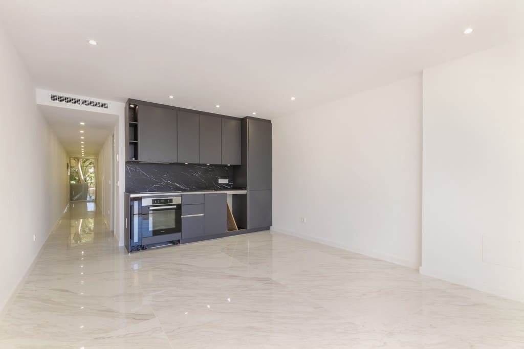 2 slaapkamer Appartement te koop in Puerto Portals met zwembad - € 1.100.000 (Ref: 7028351)