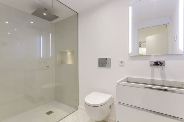 2 sypialnia Apartament na sprzedaż w Puerto Portals, Calvià z basenem - 1 100 000 € (Ref: 7028351)