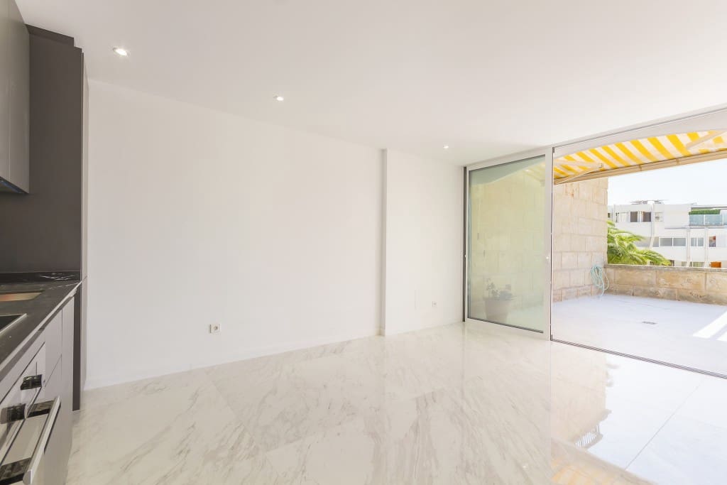 2 slaapkamer Appartement te koop in Puerto Portals met zwembad - € 1.100.000 (Ref: 7028351)