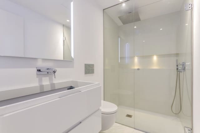 2 sypialnia Apartament na sprzedaż w Puerto Portals, Calvià z basenem - 1 100 000 € (Ref: 7028351)