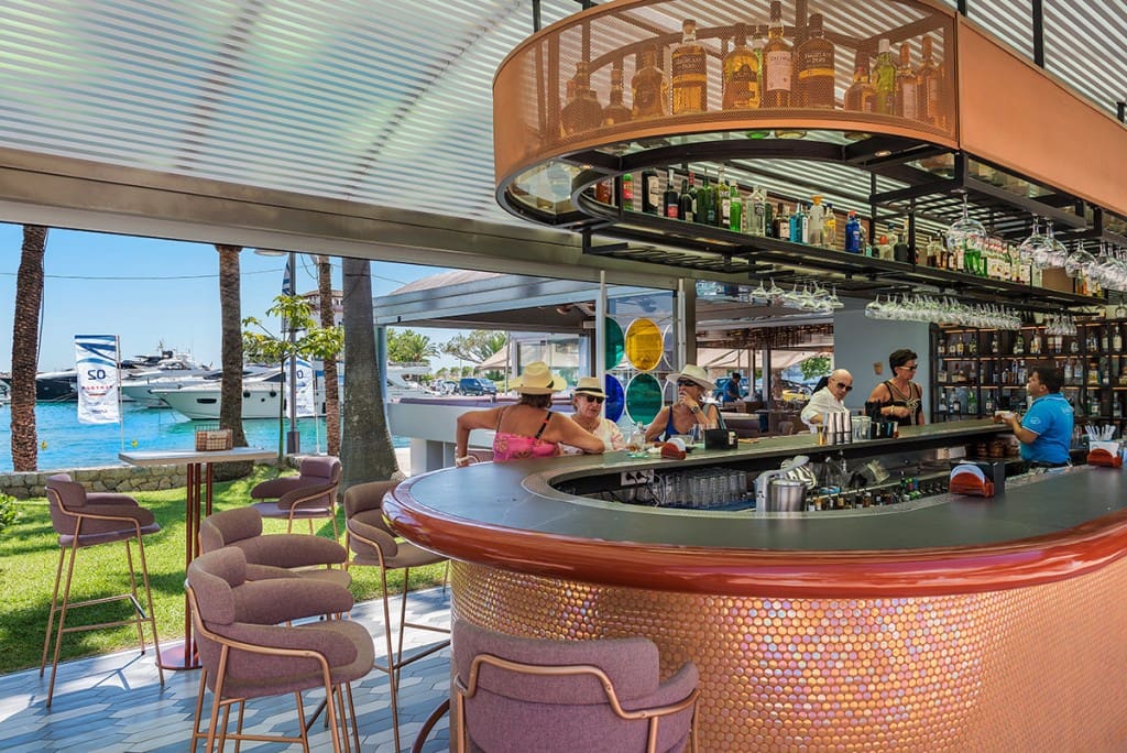 2 slaapkamer Appartement te koop in Puerto Portals met zwembad - € 1.100.000 (Ref: 7028351)