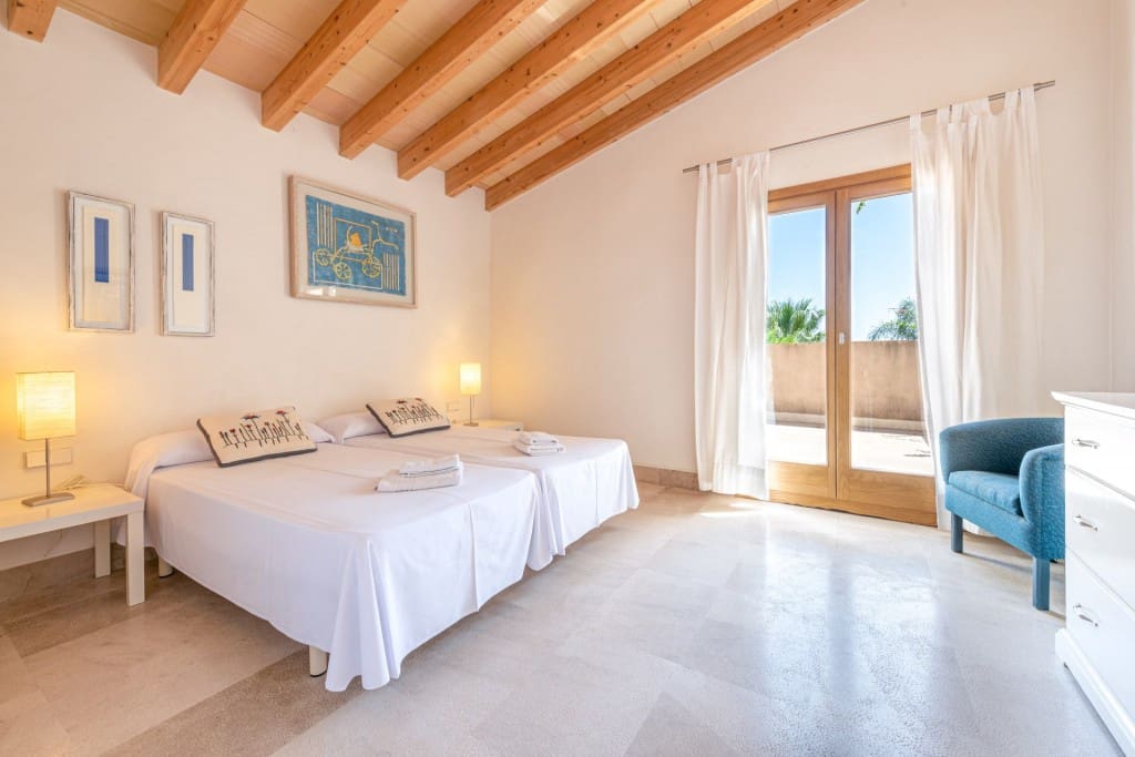 6 chambre Finca/Maison de Campagne à vendre à Buger avec piscine garage - 2 500 000 € (Ref: 7102027)