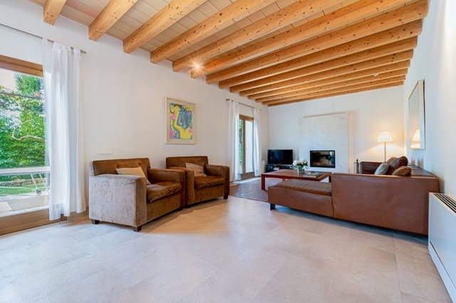 6 bedroom Finca/Country House for sale in Búger with pool garage - € 2,500,000 (Ref: 7102027)