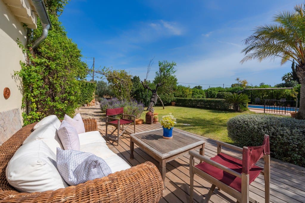 4 bedroom Finca/Country House for sale in Santa Maria del Cami with pool garage - € 2,350,000 (Ref: 7539251)