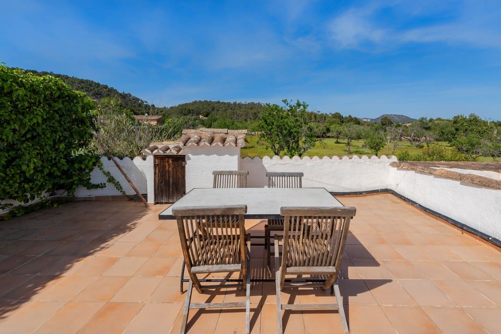 4 bedroom Finca/Country House for sale in Santa Maria del Cami with pool garage - € 2,350,000 (Ref: 7539251)