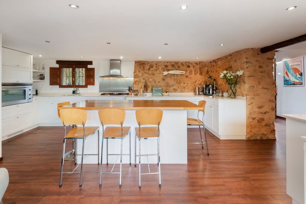 4 bedroom Finca/Country House for sale in Santa Maria del Cami with pool garage - € 2,350,000 (Ref: 7539251)