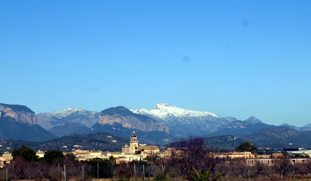4 bedroom Finca/Country House for sale in Santa Maria del Cami with pool garage - € 2,350,000 (Ref: 7539251)
