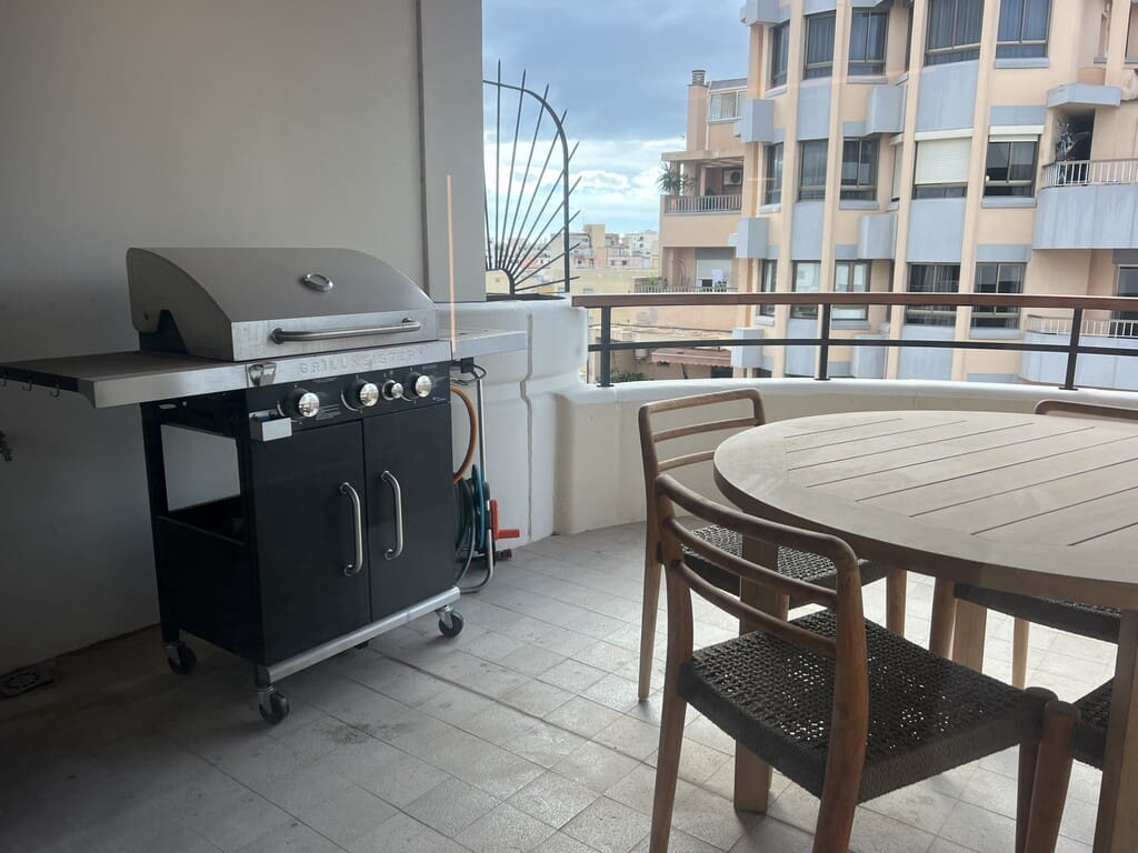 4 Zimmer Apartment zu vermieten in Palma de Mallorca mit Garage - 5.000 € (Ref: 7547100)