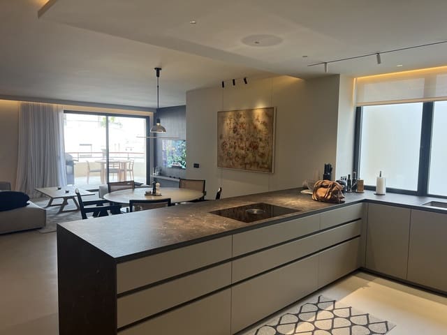 4 Zimmer Apartment zu vermieten in Palma de Mallorca mit Garage - 5.000 € (Ref: 7547100)