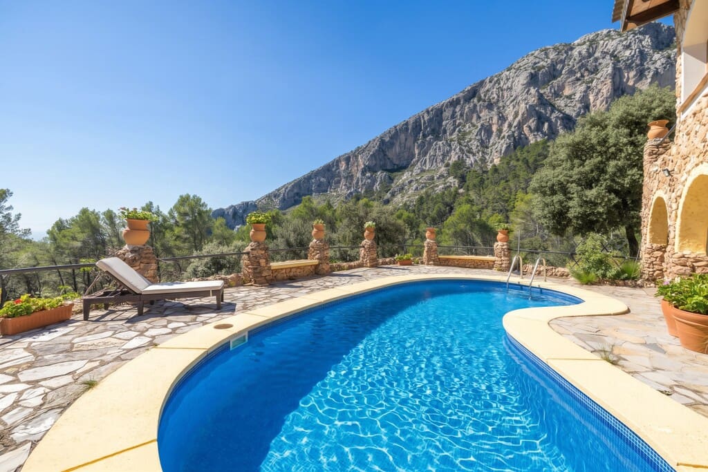 2 soverom Villa til salgs i Puigpunyent med svømmebasseng garasje - € 799 000 (Ref: 7603996)