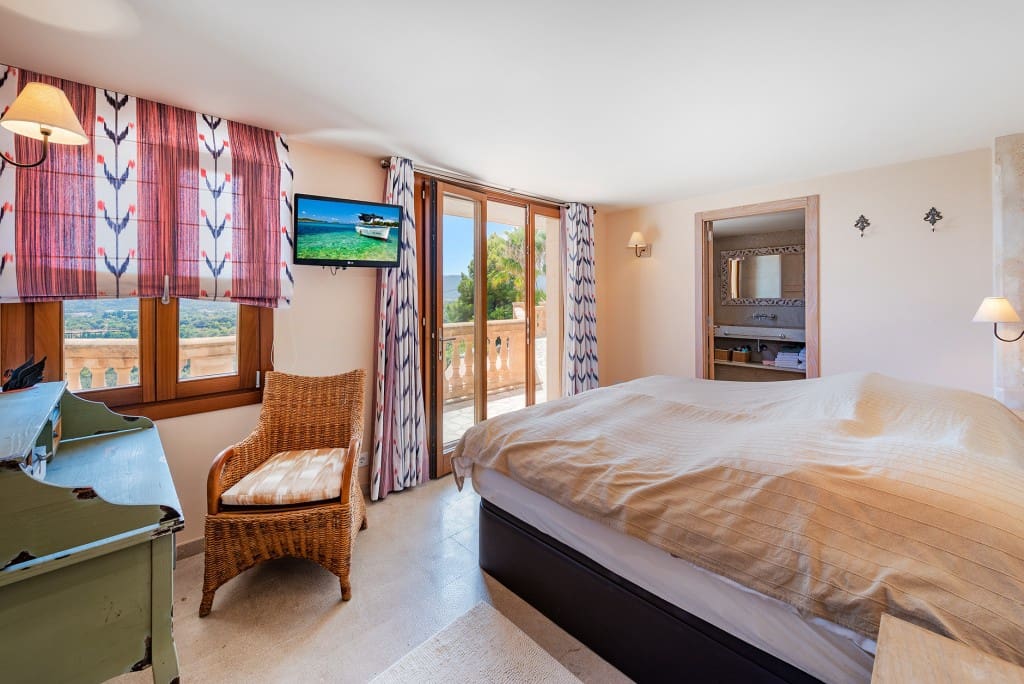 5 bedroom Villa for sale in Pollensa / Pollenca with pool garage - € 3,700,000 (Ref: 7821520)