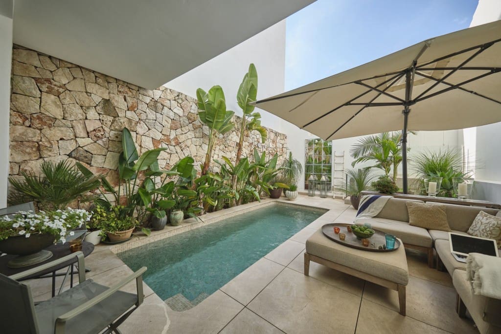 3 bedroom Townhouse for sale in Portocolom with pool - € 1,550,000 (Ref: 7858947)