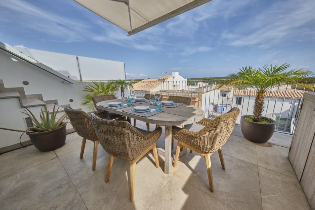 3 bedroom Townhouse for sale in Portocolom with pool - € 1,550,000 (Ref: 7858947)