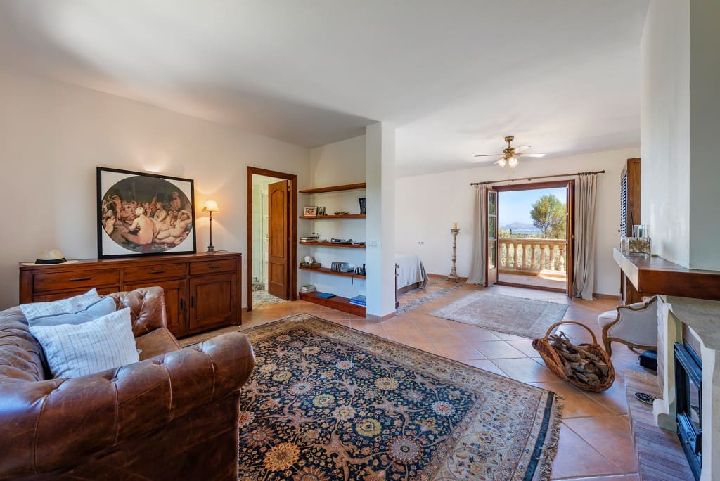 3 bedroom Finca/Country House for sale in Muro with garage - € 1,580,000 (Ref: 8048400)